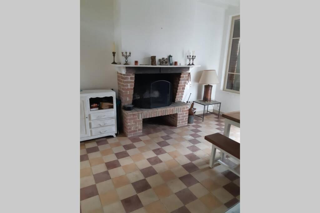 Gite, Maison A La Campagne Ardennes, Aisne,Marne Le Thour Esterno foto